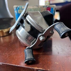 Vintage Zebco 33 Silver Fishing Reel Believed to Be New Old Stock Stren Line